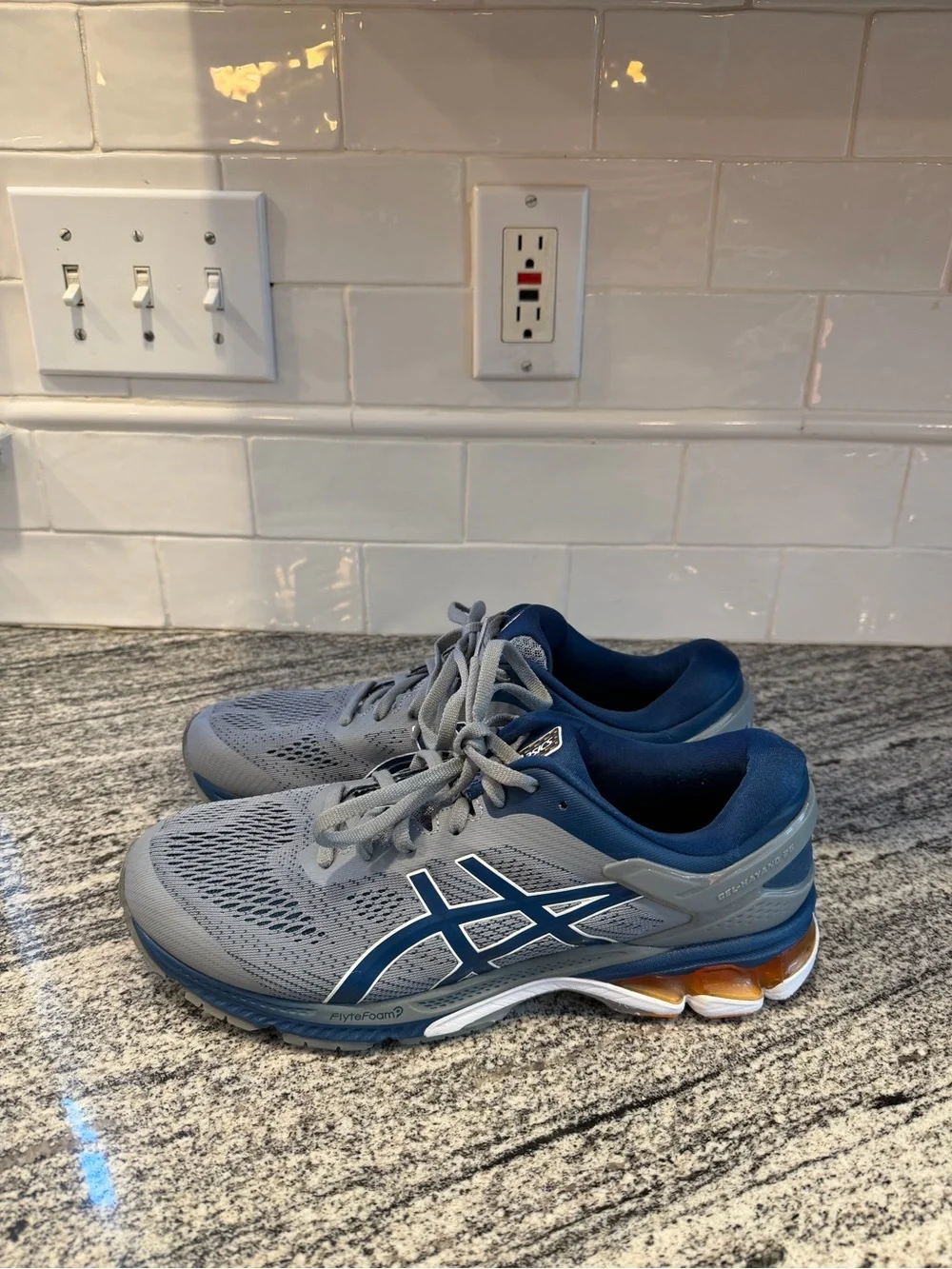Men’s Asics Kayano 26 Size 10